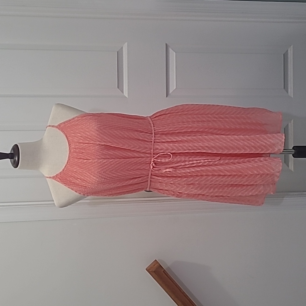NWT ELLE Coral Textured Pleated Trapeze Dress Sleeveless Size M
